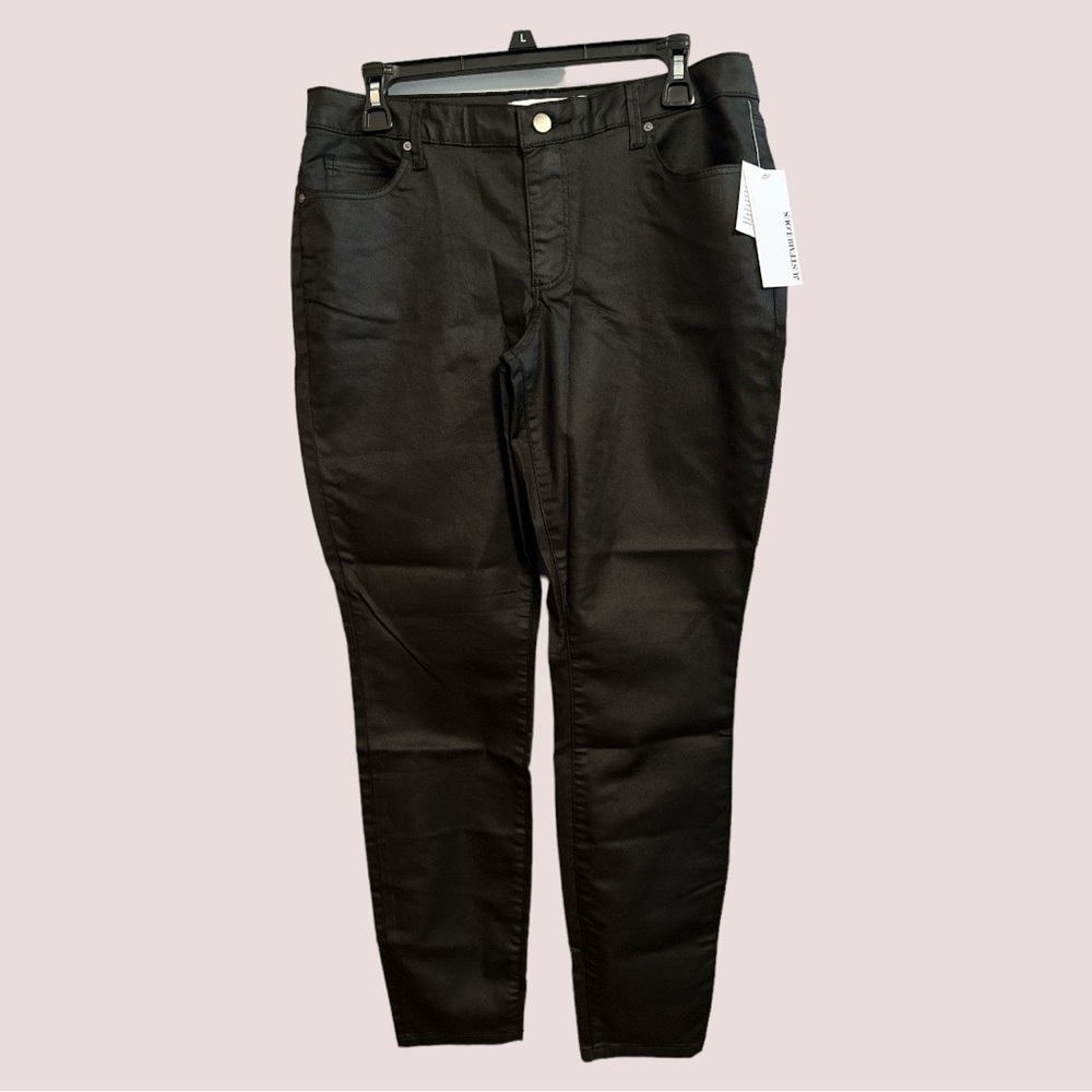 JustFab Coated Skinny Black 30” Waist Jeans - New